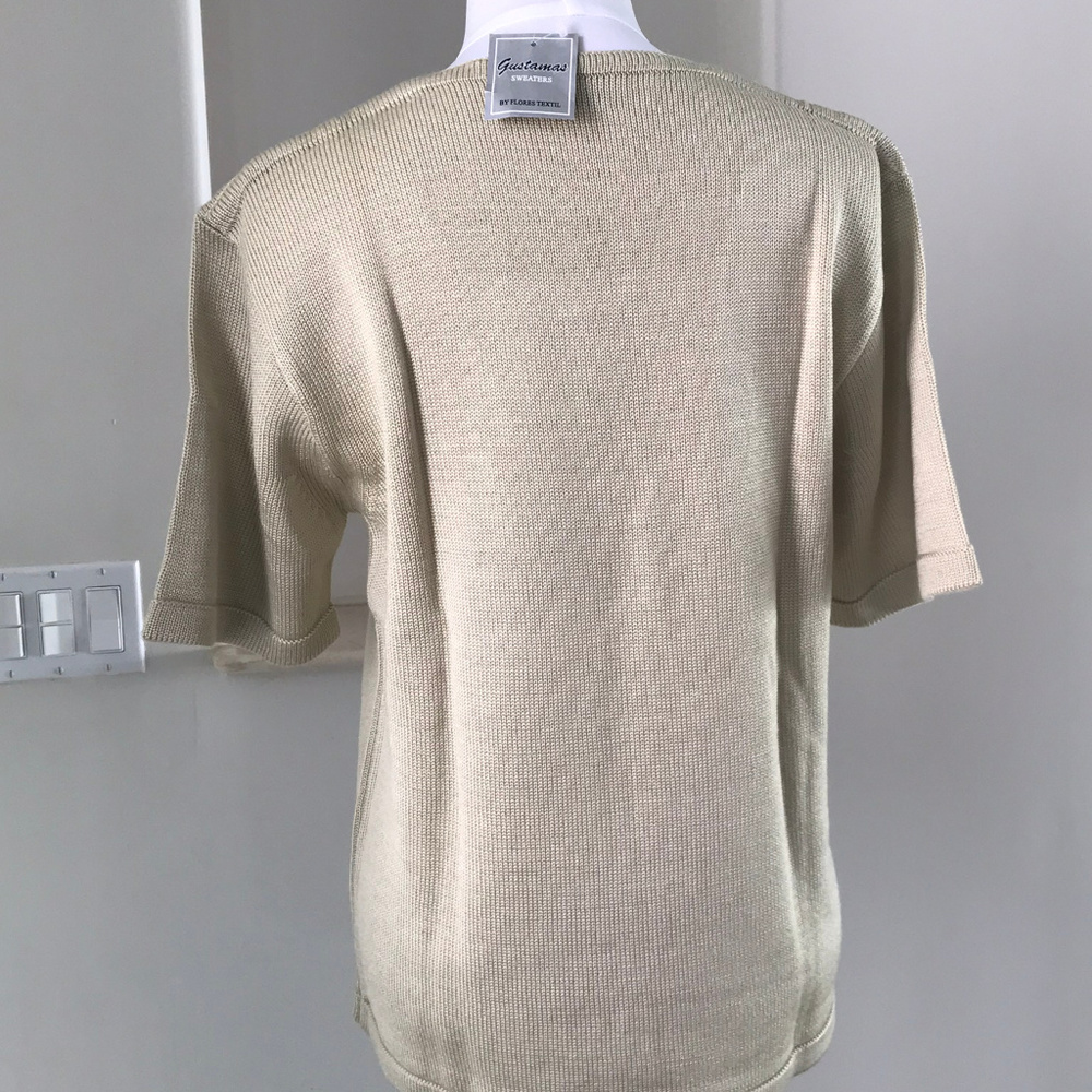 Sweater-Size Large - Picture 4 of 5